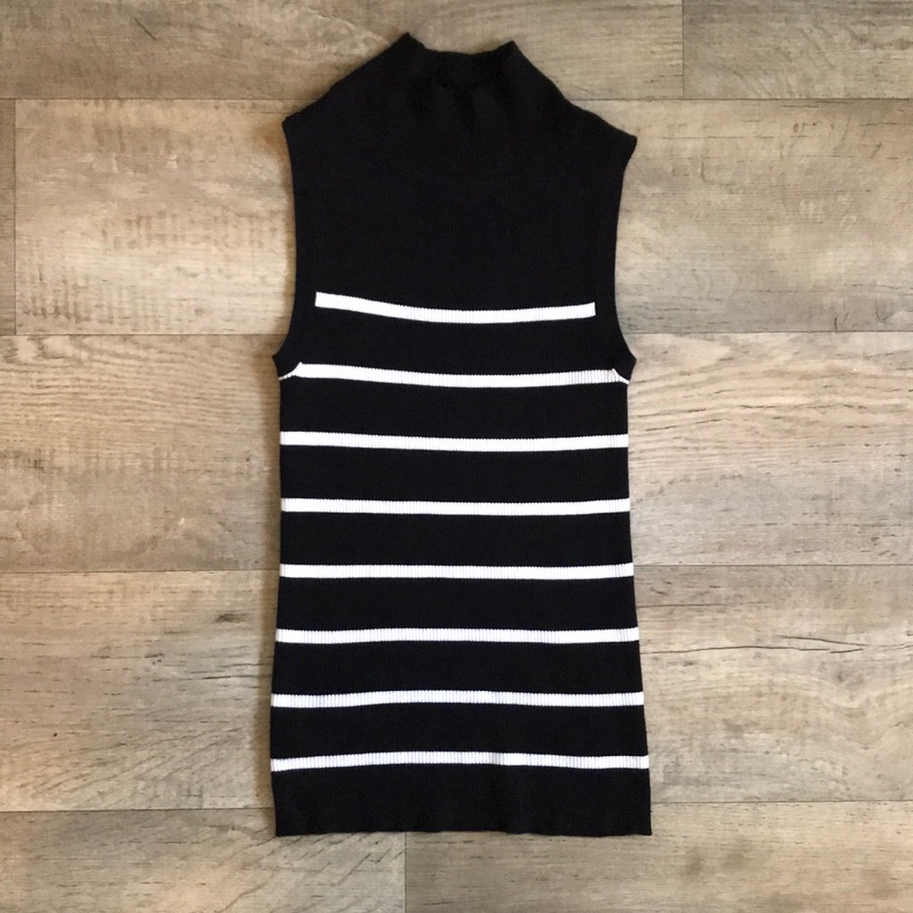 Saks Fifth Avenue Sleeveless Sweater Top